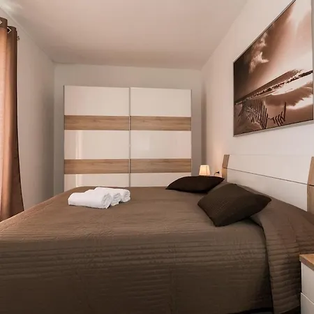 Vila Anton With Pool,wifi Near Labin,989 *