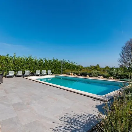 Anton With Pool,wifi Near Labin,989 Vila